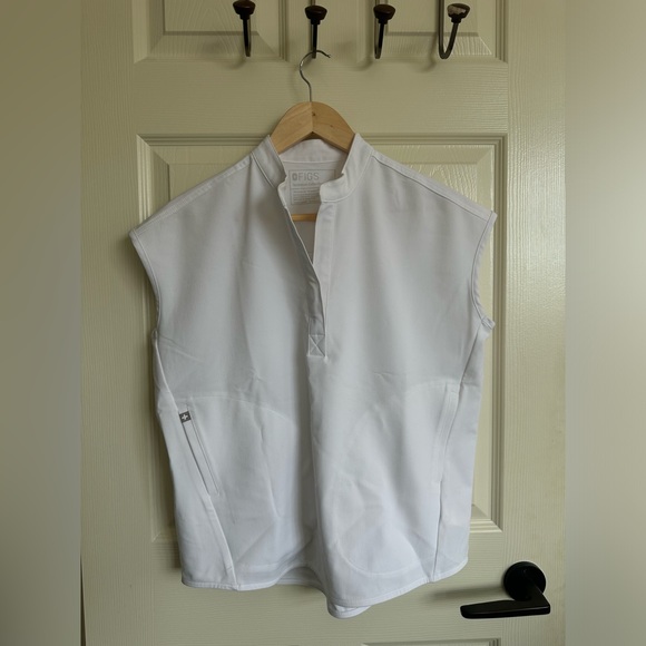 Figs Women's White Top - Picture 7 of 15